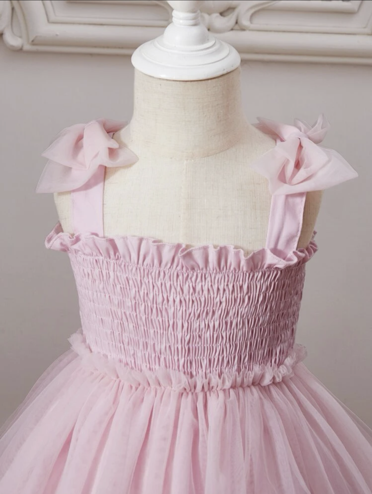 Vestido de tirantes con lazo y tul rosa - Imagen 5