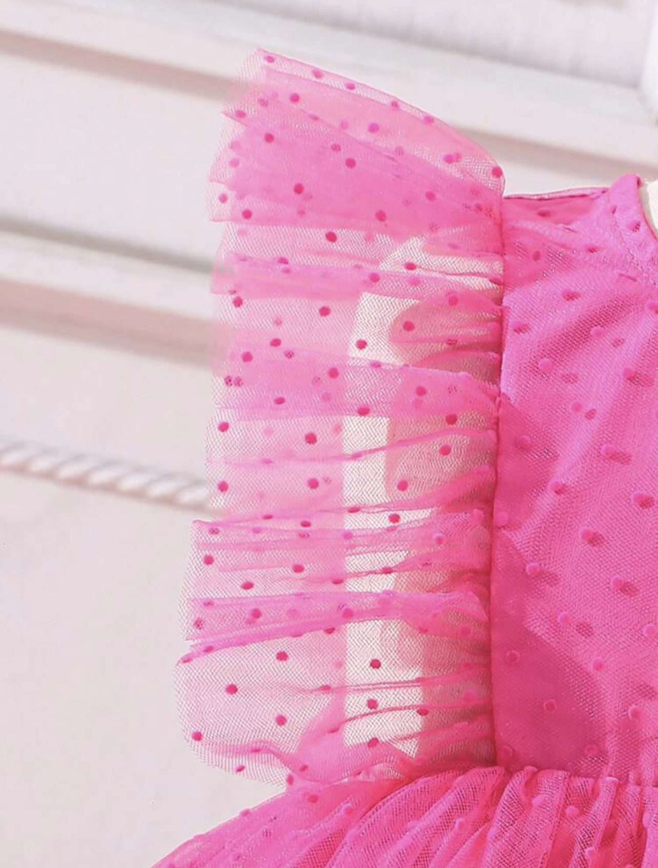 Vestido jacquard de tul con puntitos fucsia - Imagen 4