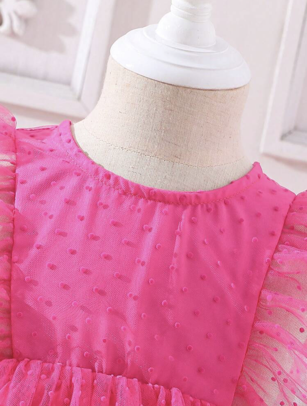 Vestido jacquard de tul con puntitos fucsia - Imagen 3