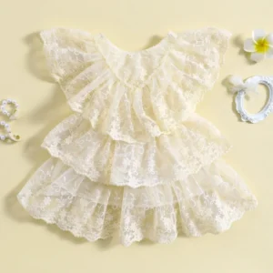 Vestido con vuelos de encajes latte