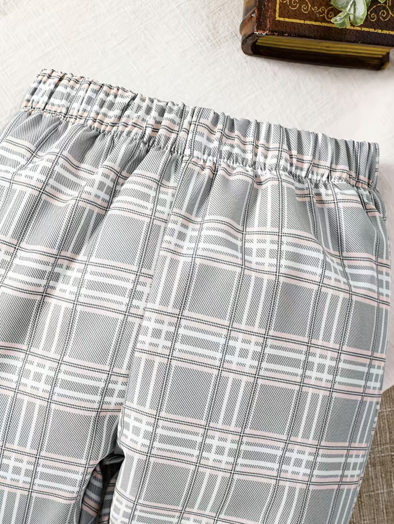 Conjunto camisa con tipo chaleco corbata y pantalón - Imagen 6