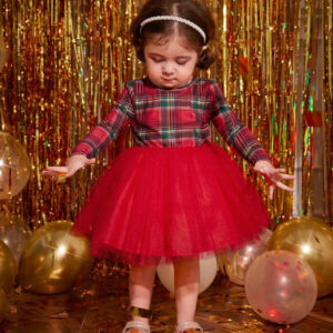 Vestido de tartán bajo con malla