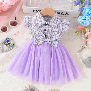 Vestido lila de malla con falda tutú cierre frontal de botones