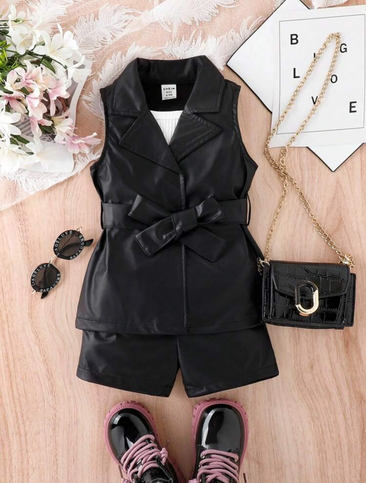 Outfit 3 piezas blusa acanalada short y chaleco largo PU