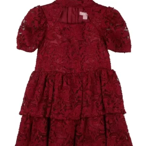 Vestido rojo vino relieve floral con capas