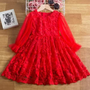 Vestido rojo de randa floral con mangas