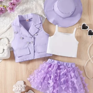 Top, falda de mariposa morada, chaqueta y sombrero