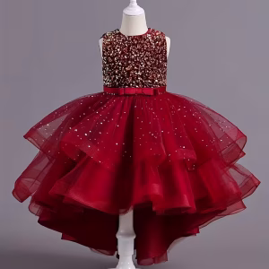 Vestido rojo vino con lentejuelas tul y cola de pato