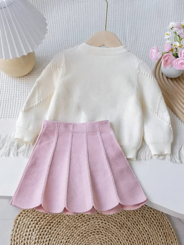 Conjunto de puntos suéter y falda plisada suave cómodo para el invierno