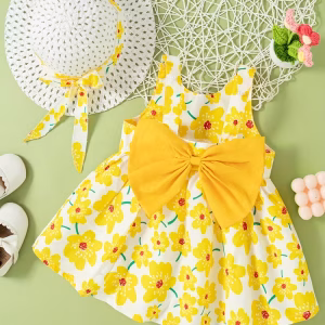 Conjunto de dos piezas con vestido amarillo y sombrero