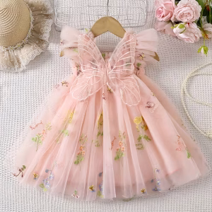 Vestido con tirantes de malla bordado floral y mariposa 3D