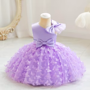 Vestido de fiesta lila de Mariposa 3D y tul