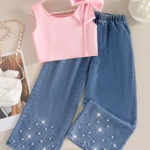 Conjunto blusa top rosada y pantalón de mezclilla