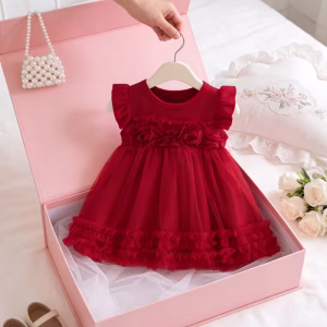 Vestido borgoña diseño de apliques de flores de tul