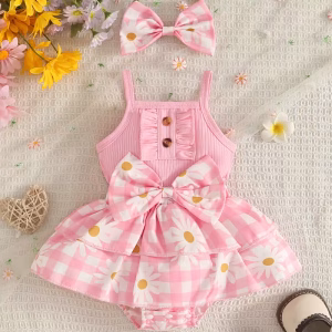 Romper vestido rosado con estampado rosado con margaritas