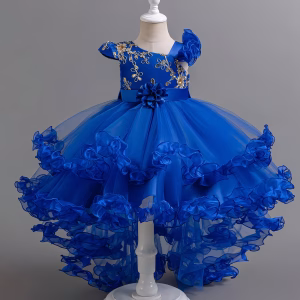 Vestido azul rey doble capa de tul con colita de pato