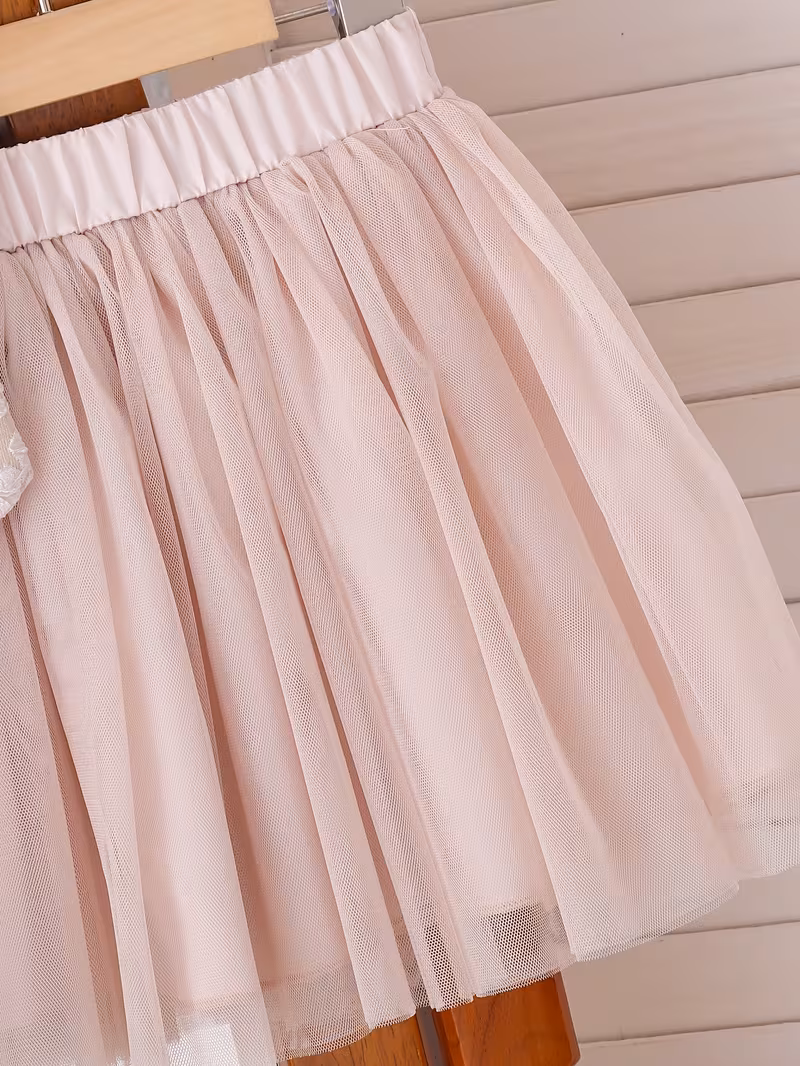 Conjunto caqui chaleco con relieve y falda con malla